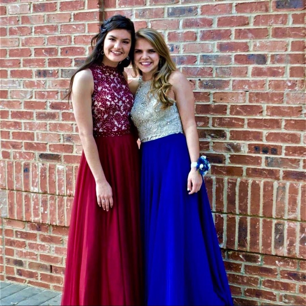 Maroon prom dress